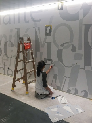 Schweizerisches Rotes Kreuz Wandgestaltung Raum Definitiv Design